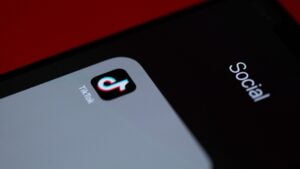 حل مشكلة تسجيل الدخول في تيك توك